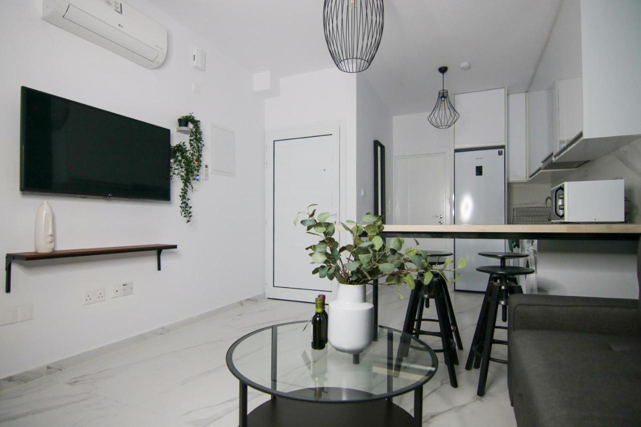 Phaedrus Living Seaside Romantic Flat Limnaria 123 Paphos Exterior foto